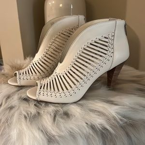 Vince Camino peep toe booties
